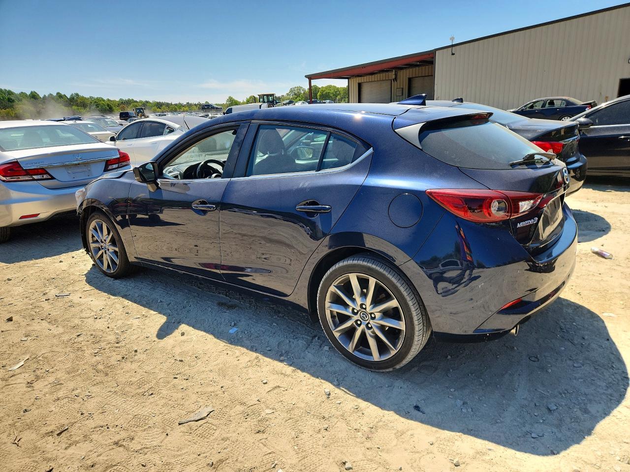 2018 MAZDA 3 GRAND TOURING photo 2