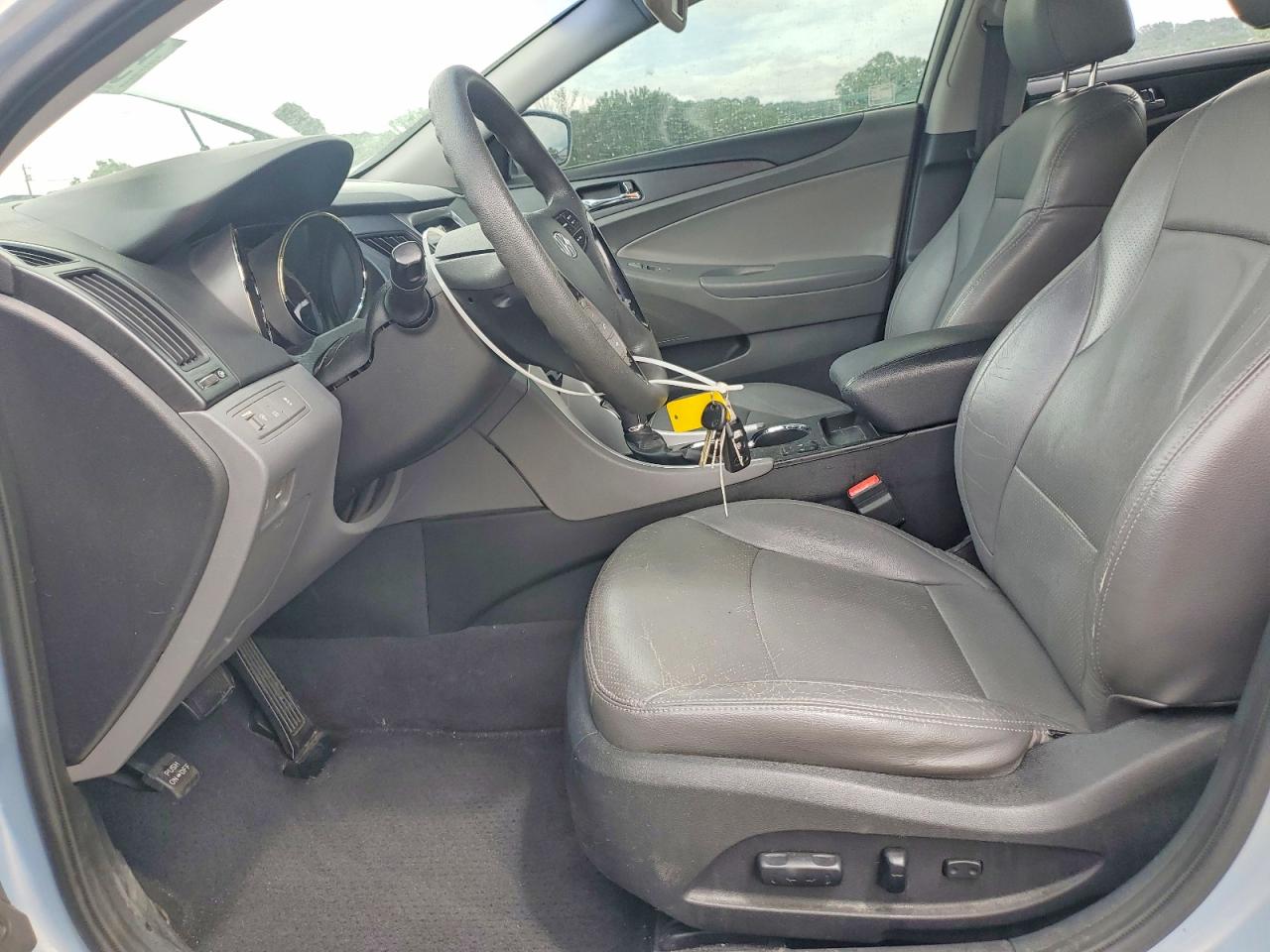 2013 HYUNDAI SONATA GLS photo 19