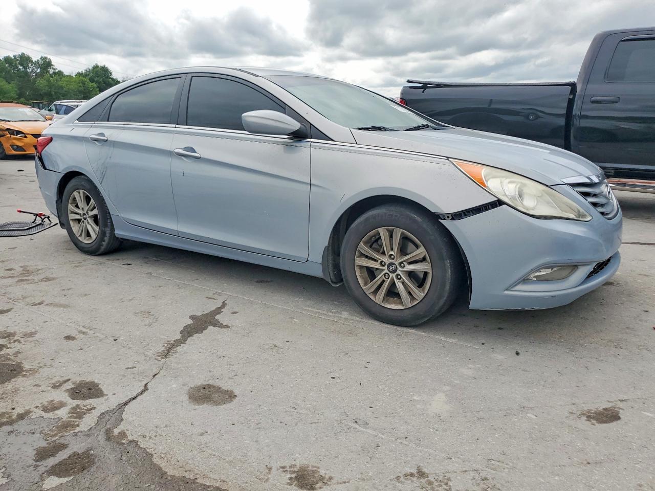 2013 HYUNDAI SONATA GLS photo 10