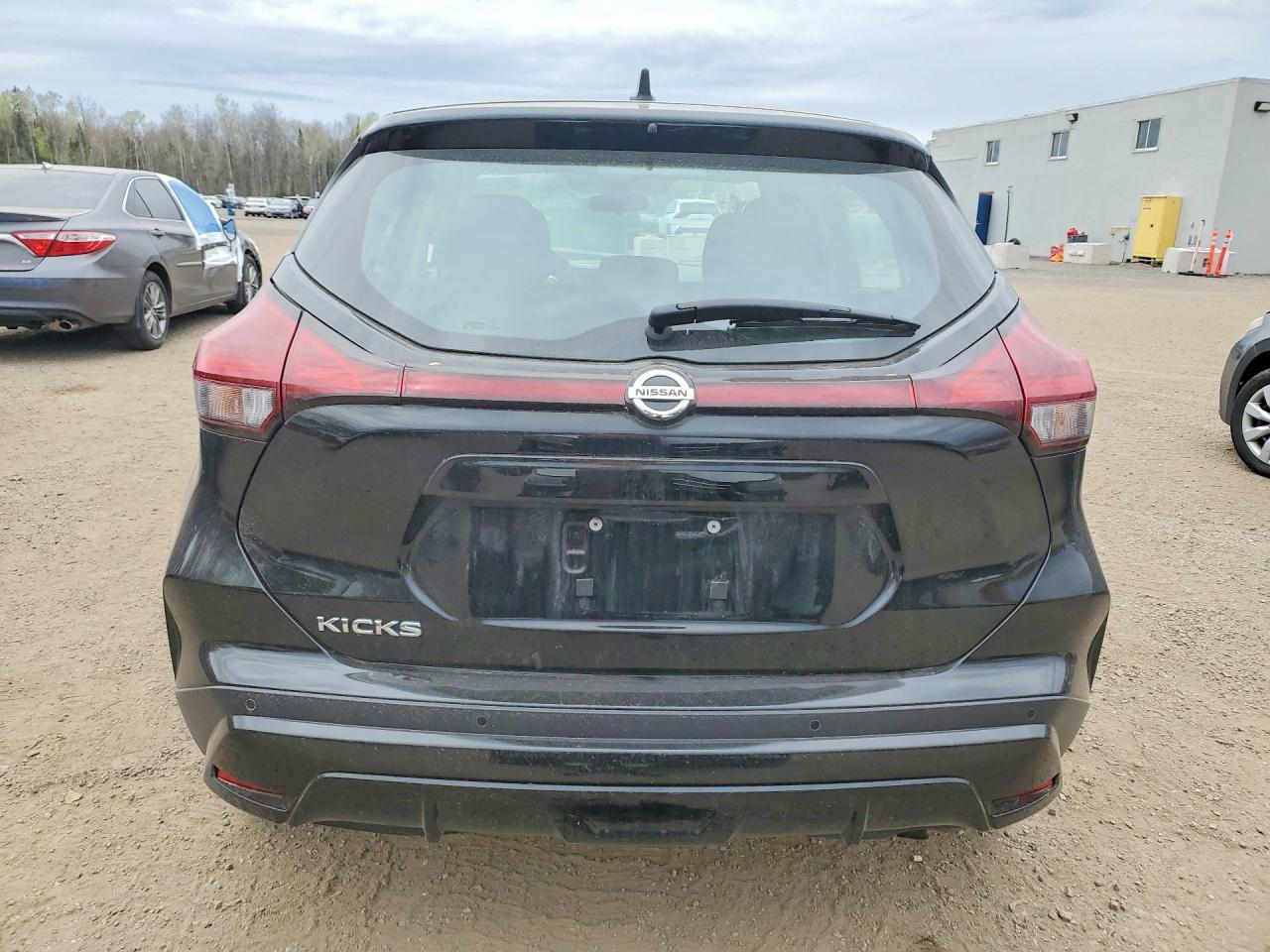 2021 NISSAN KICKS S photo 16