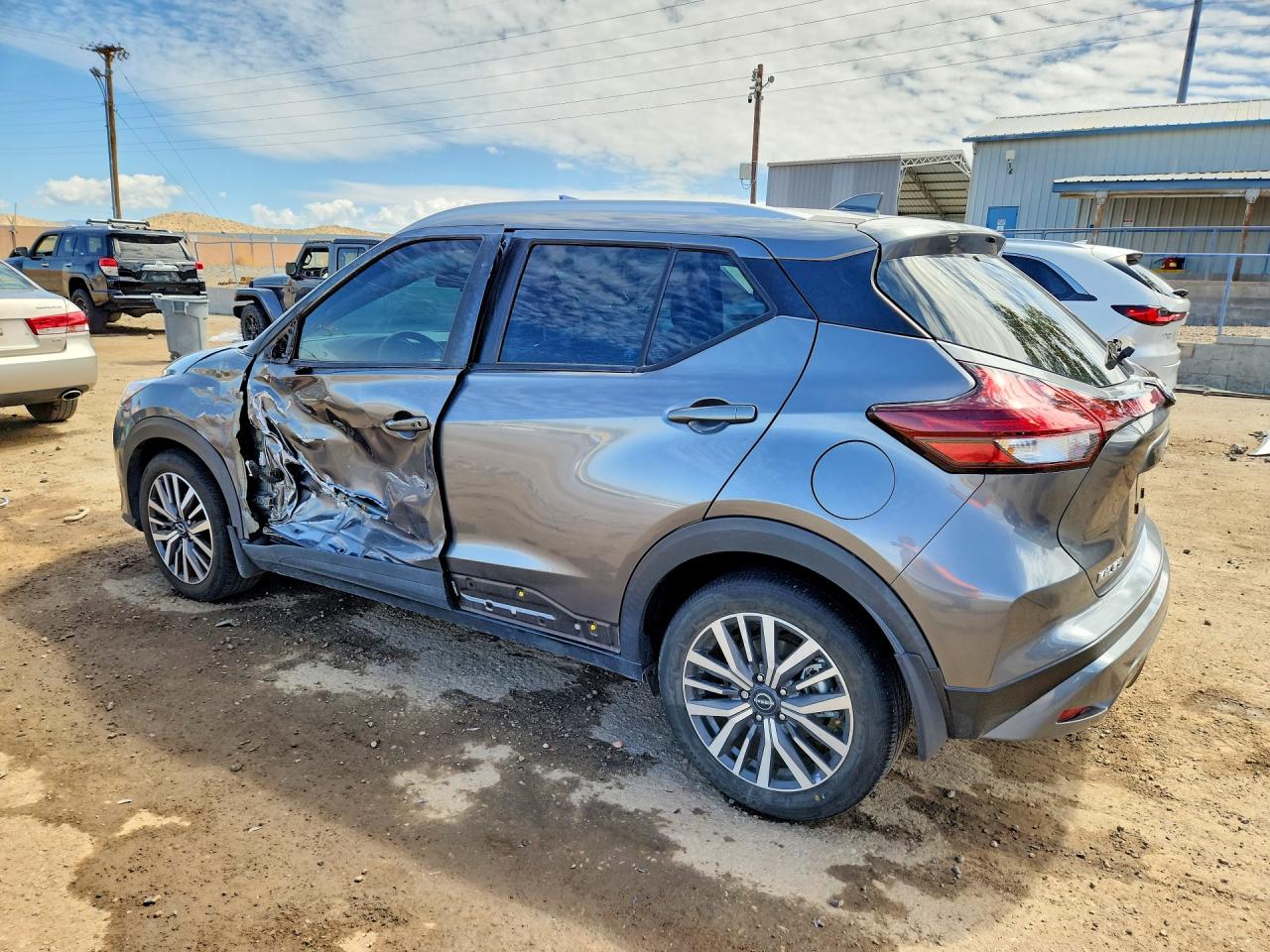 2023 NISSAN KICKS SV photo 3