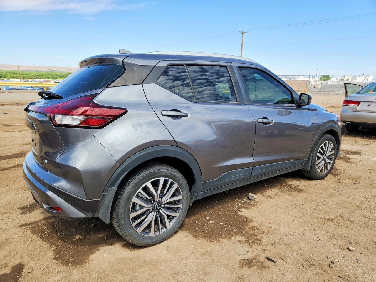 2023 NISSAN KICKS SV photo 5