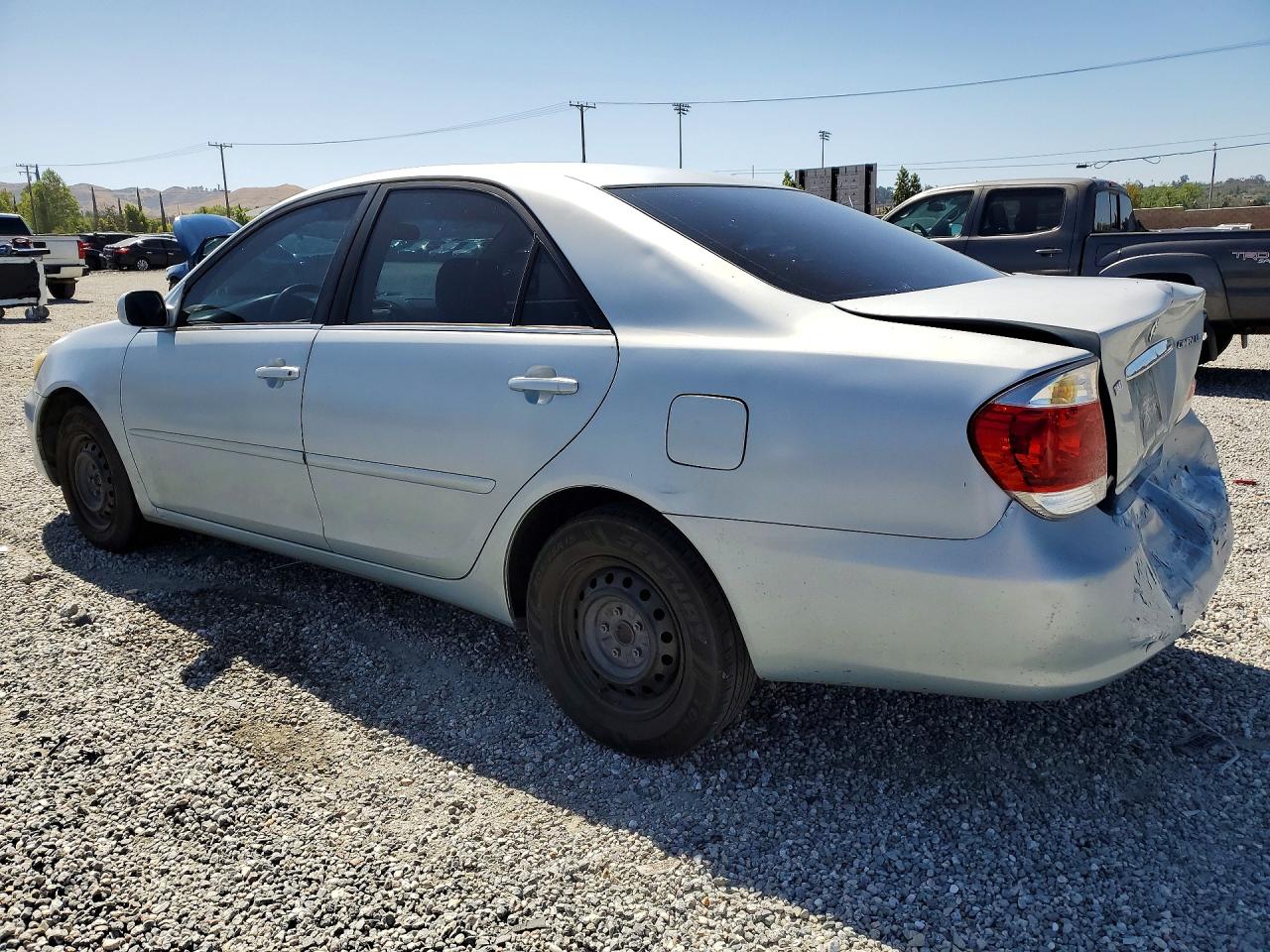 2006 TOYOTA CAMRY LE photo 3