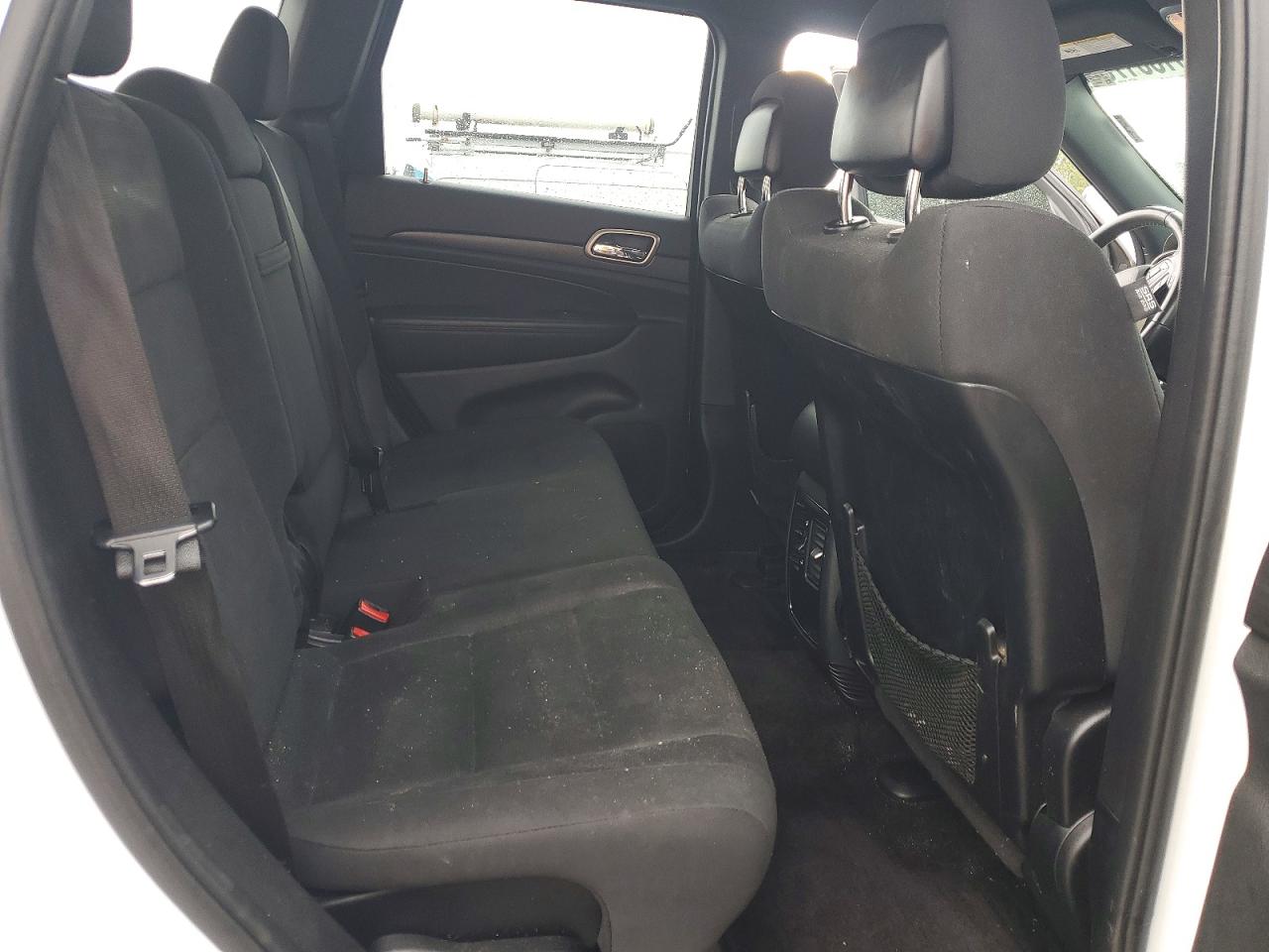 2015 JEEP GRAND CHEROKEE LAREDO photo 28