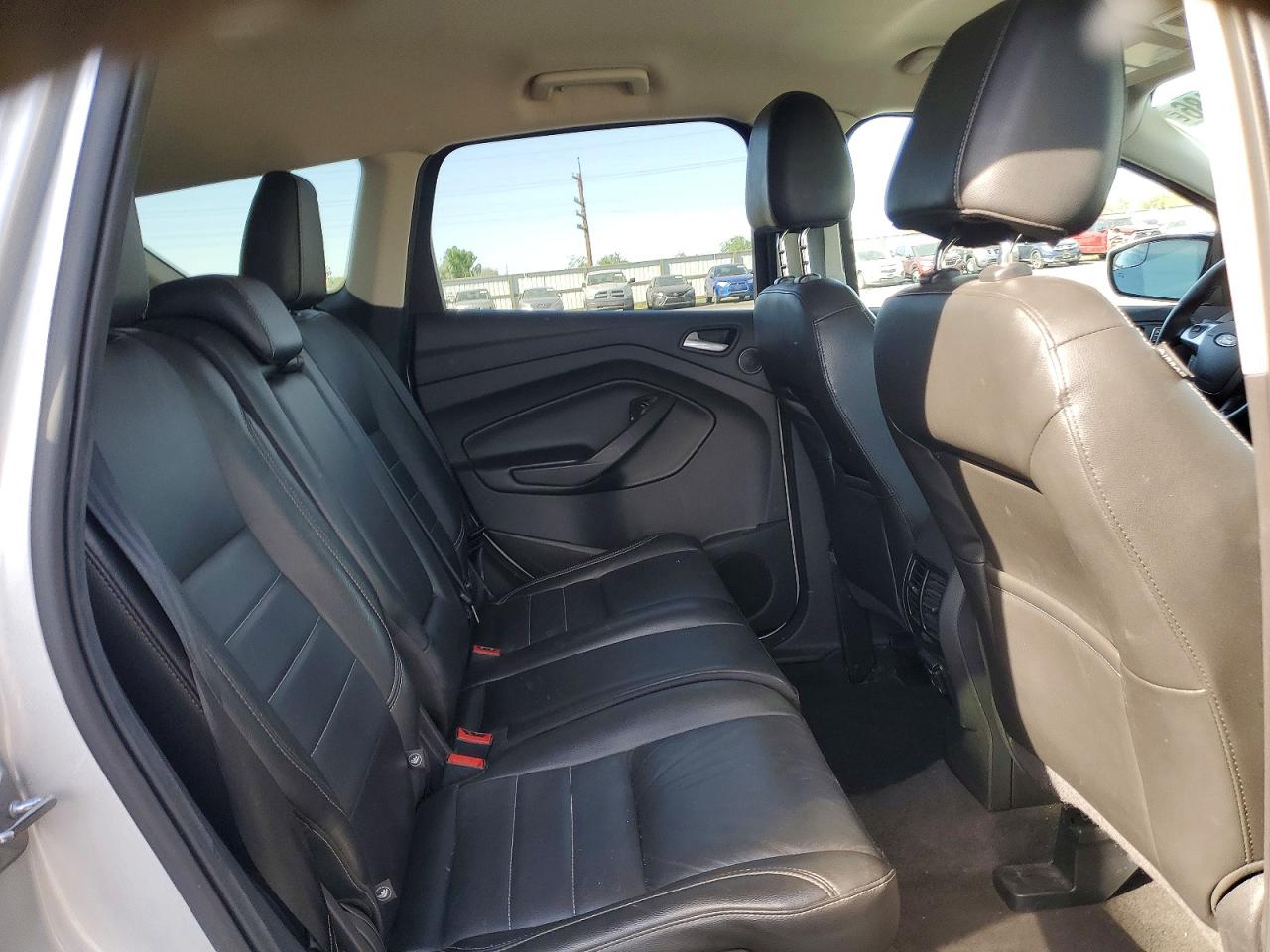 2016 FORD ESCAPE SE photo 21