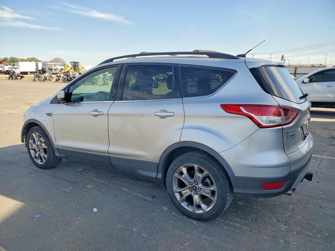 2016 FORD ESCAPE SE photo 3
