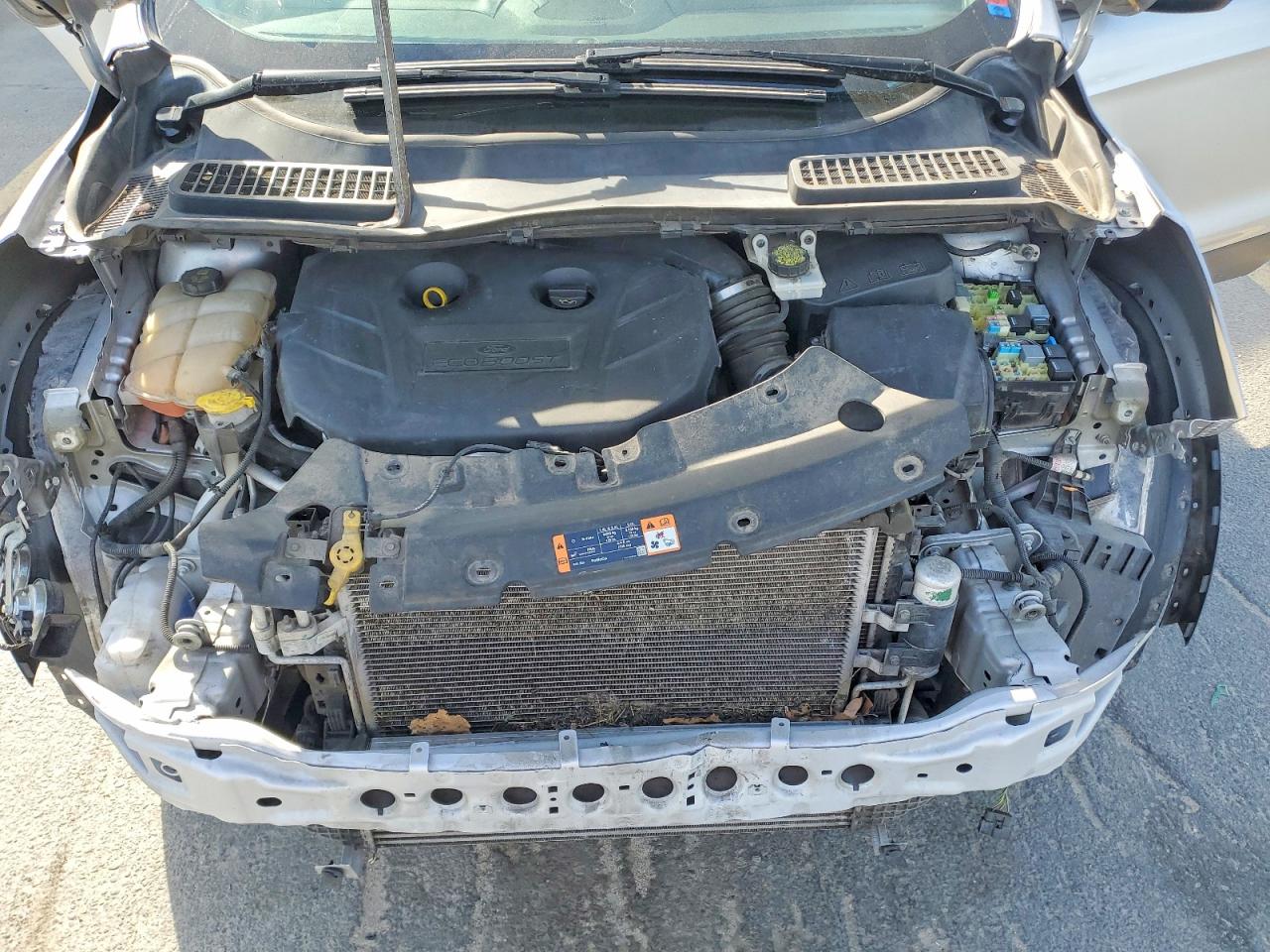 2016 FORD ESCAPE SE photo 23