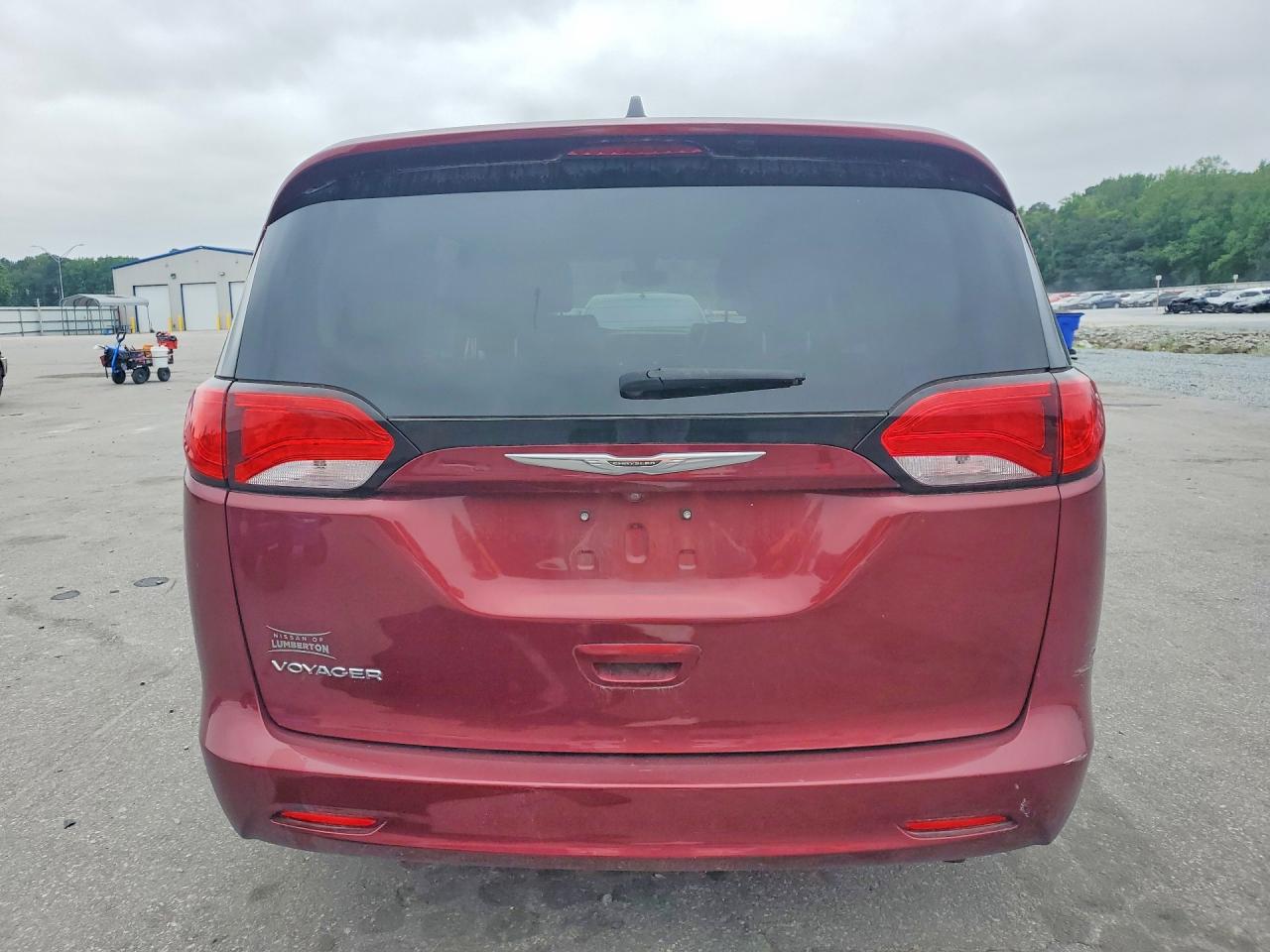 2021 CHRYSLER VOYAGER LXI photo 11