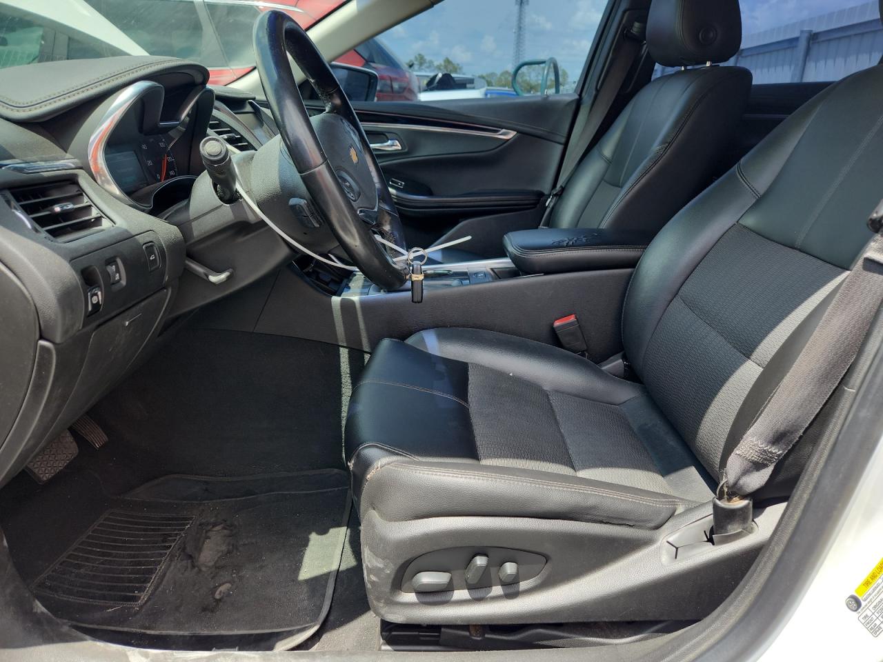 2018 CHEVROLET IMPALA LT photo 13