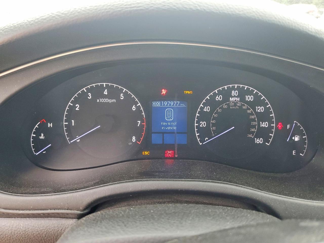 2012 HYUNDAI GENESIS 3.8L photo 25