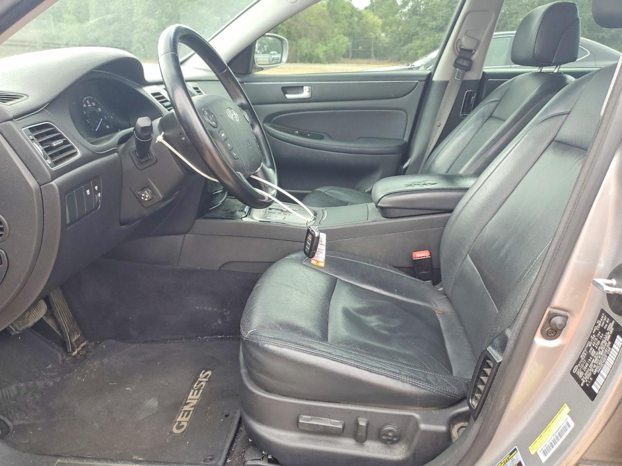 2012 HYUNDAI GENESIS 3.8L photo 19
