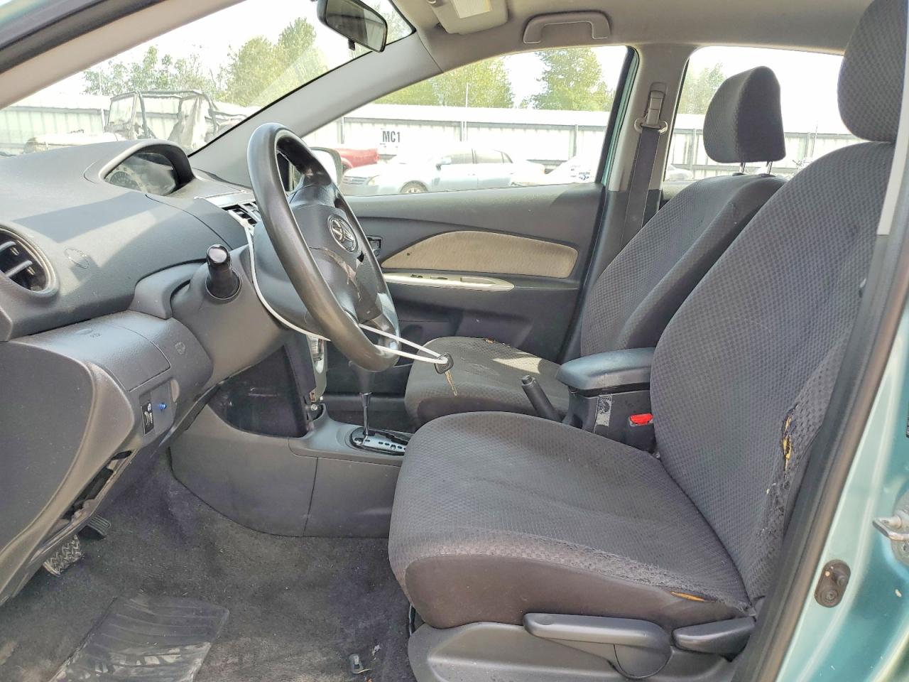 2007 TOYOTA YARIS BASE photo 19