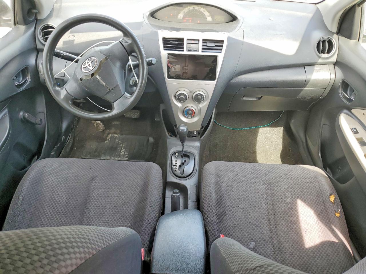 2007 TOYOTA YARIS BASE photo 22