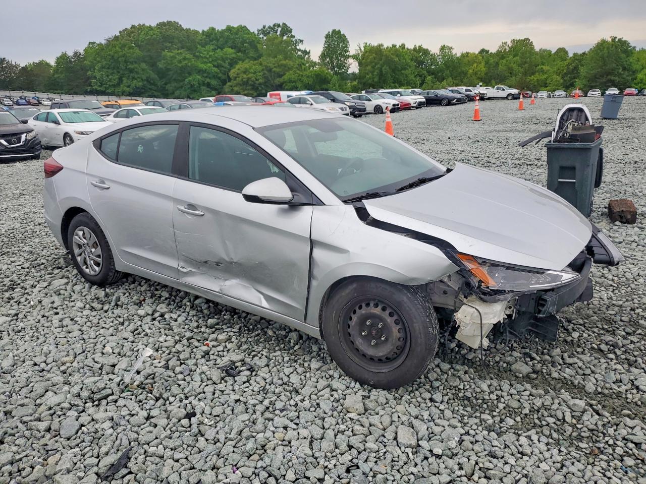 2019 HYUNDAI ELANTRA SE photo 7