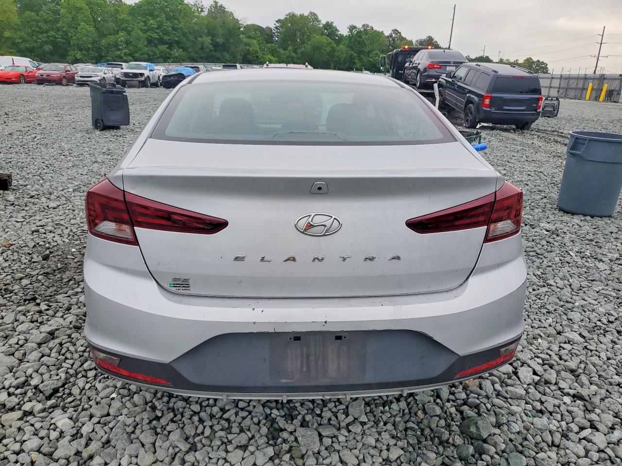 2019 HYUNDAI ELANTRA SE photo 11