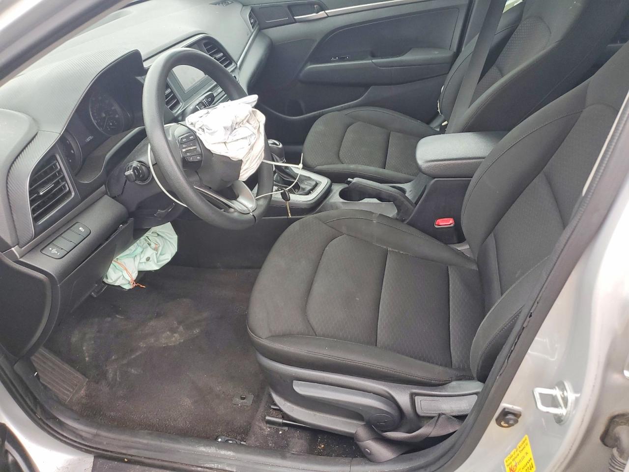 2019 HYUNDAI ELANTRA SE photo 13