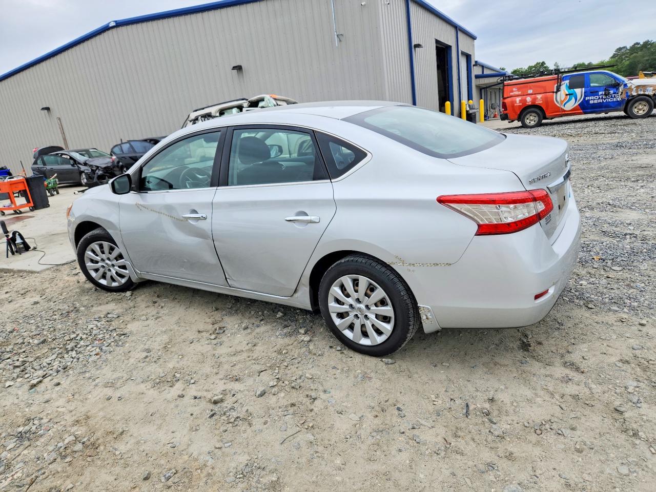 2014 NISSAN SENTRA S photo 3