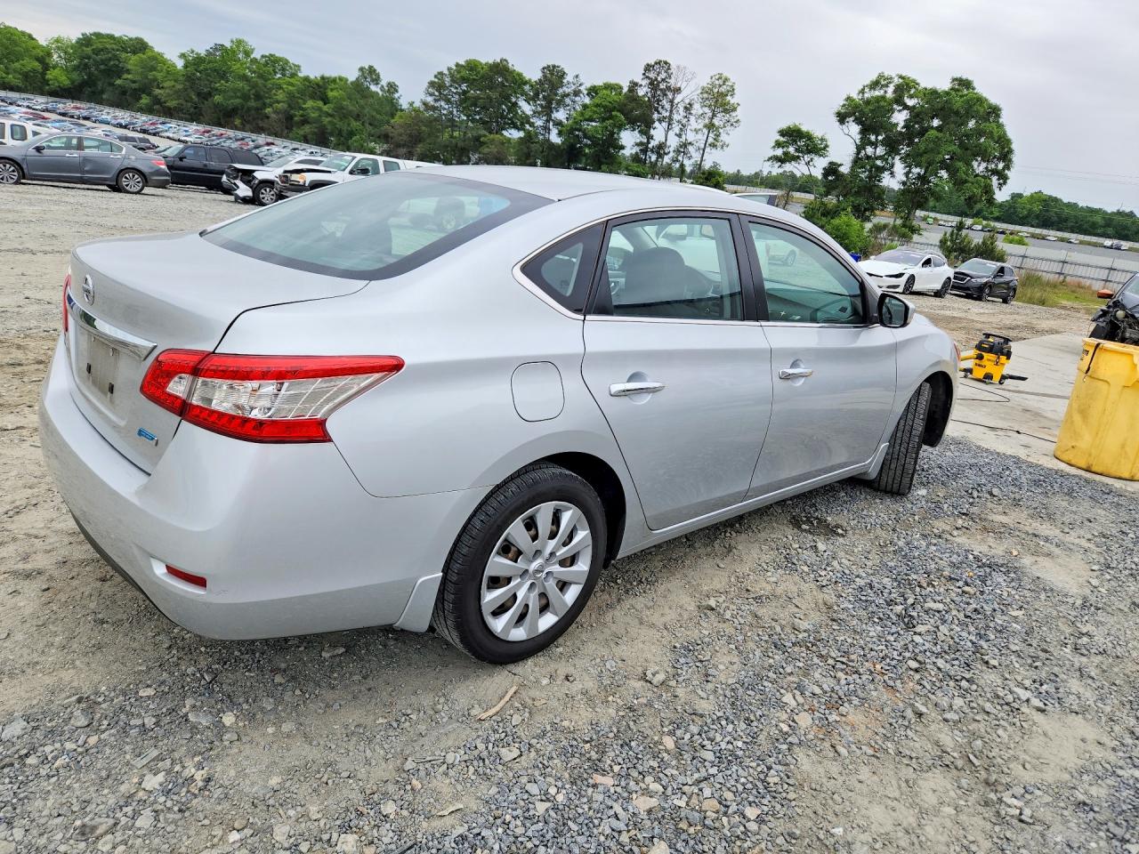 2014 NISSAN SENTRA S photo 5