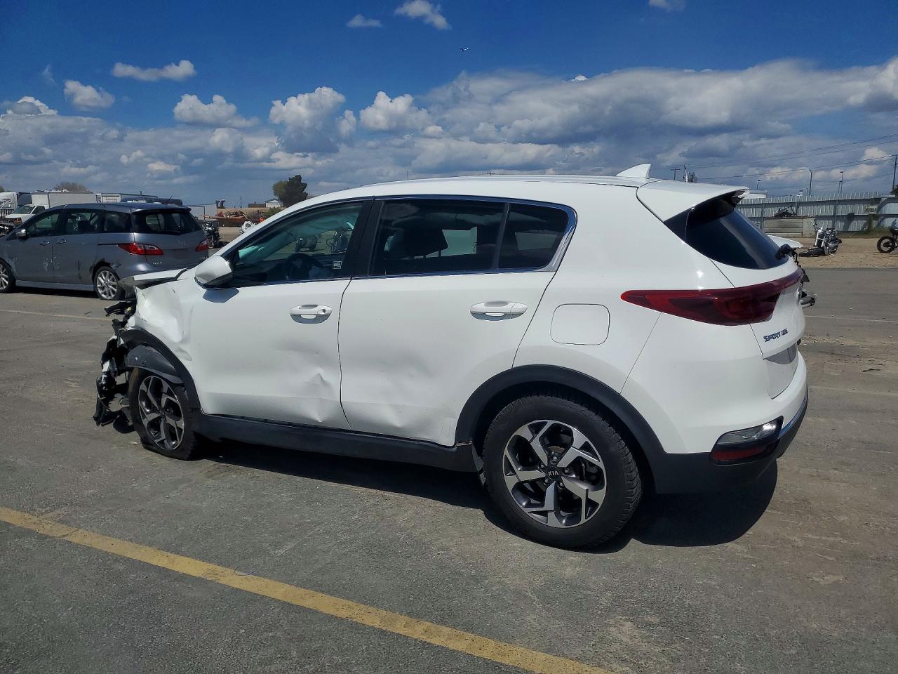 2021 KIA SPORTAGE LX photo 3