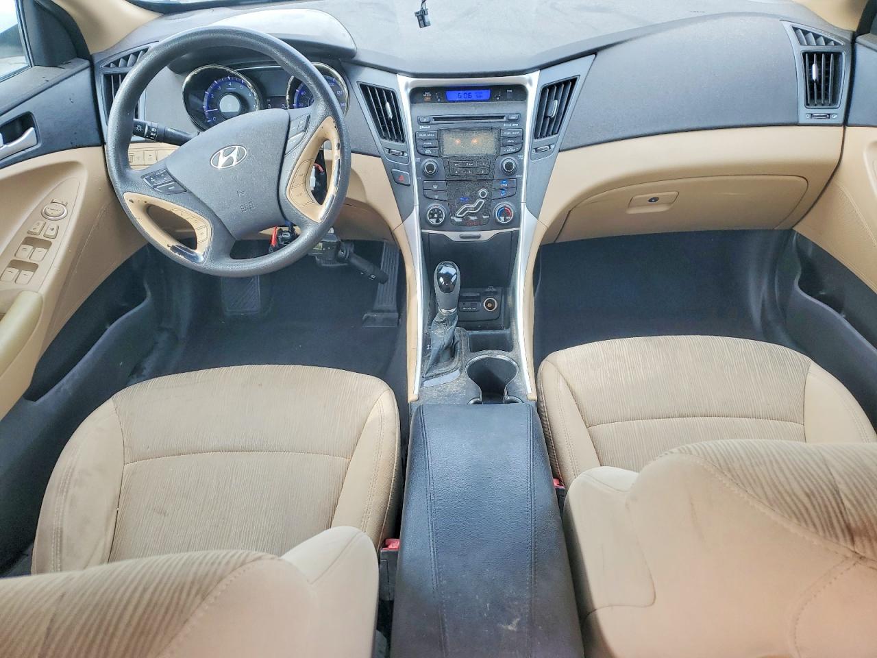 2013 HYUNDAI SONATA GLS photo 22