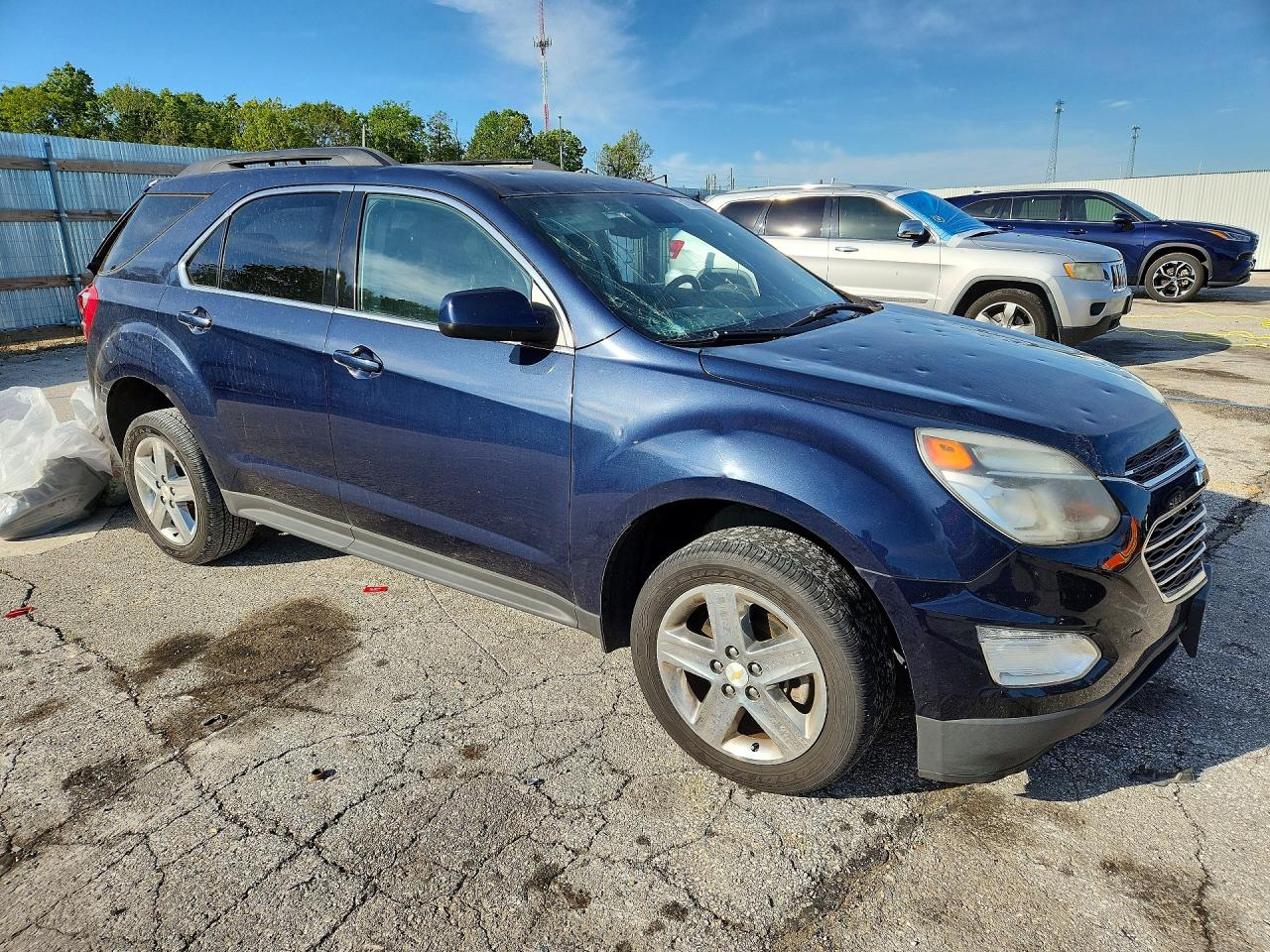 2016 CHEVROLET EQUINOX LT photo 4