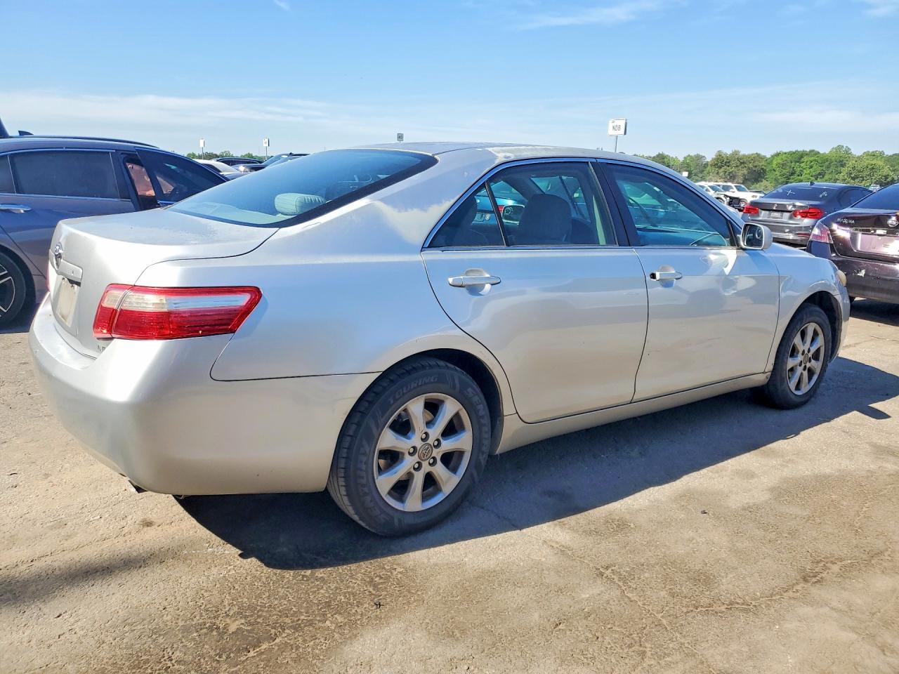 2008 TOYOTA CAMRY LE photo 7