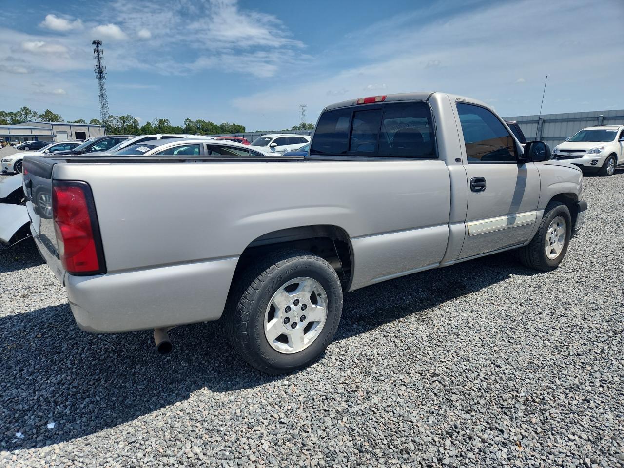 2005 CHEVROLET SILVERADO C1500 photo 5