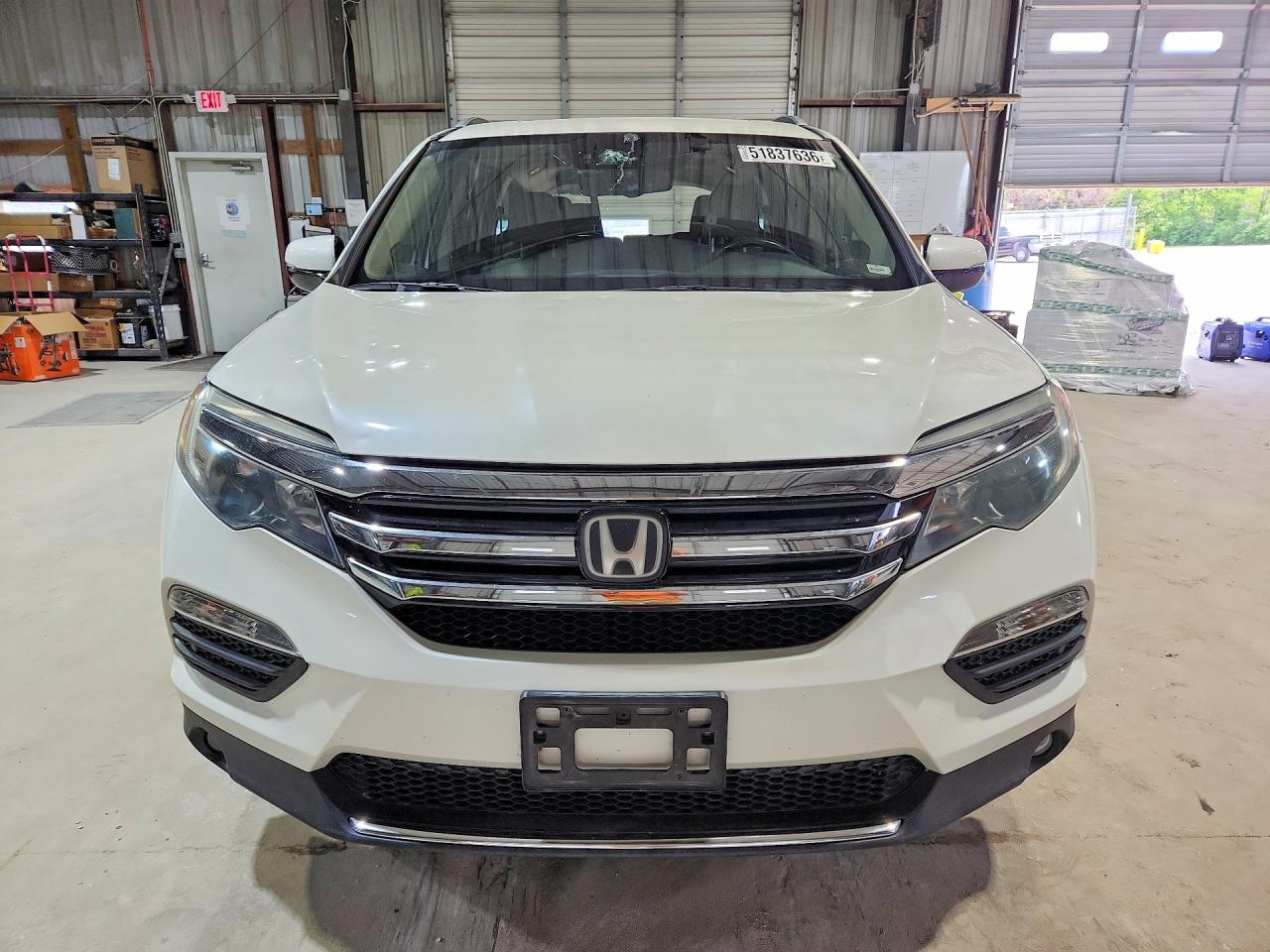 2016 HONDA PILOT ELITE photo 9