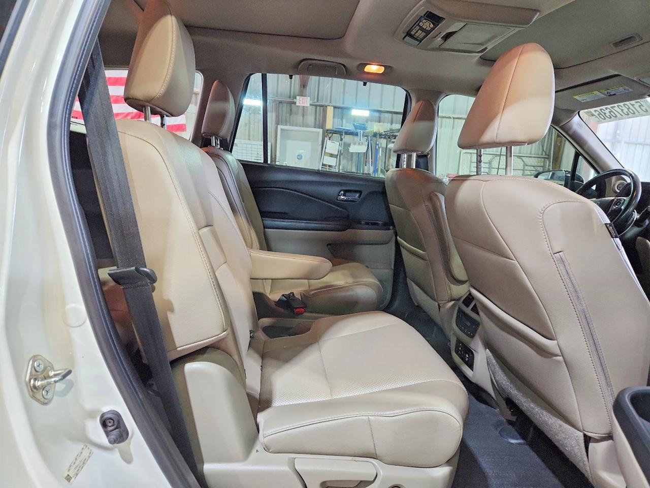 2016 HONDA PILOT ELITE photo 21