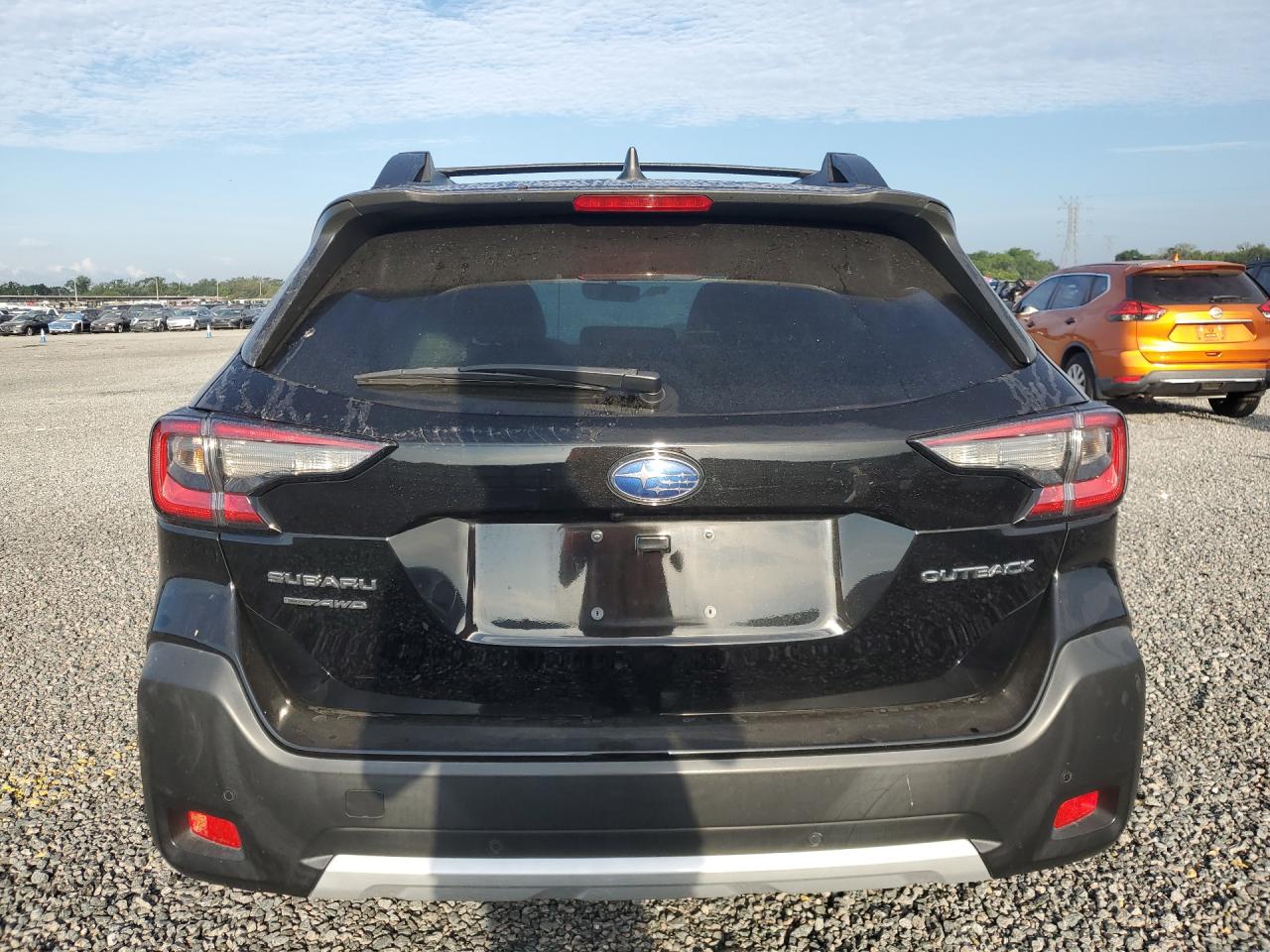 2023 SUBARU OUTBACK LIMITED photo 16