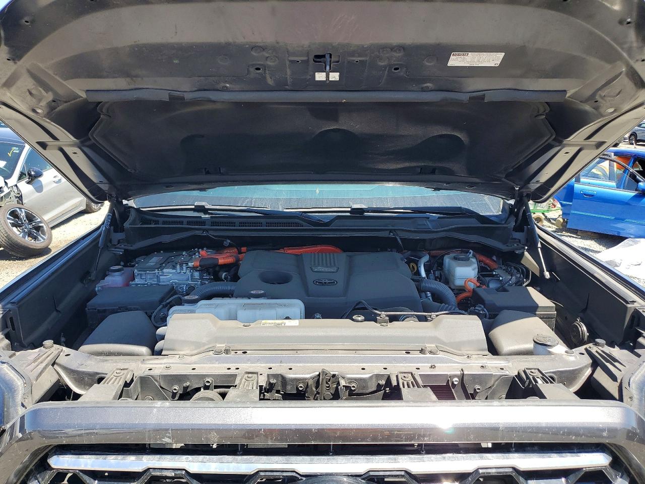 2024 TOYOTA TUNDRA photo 31