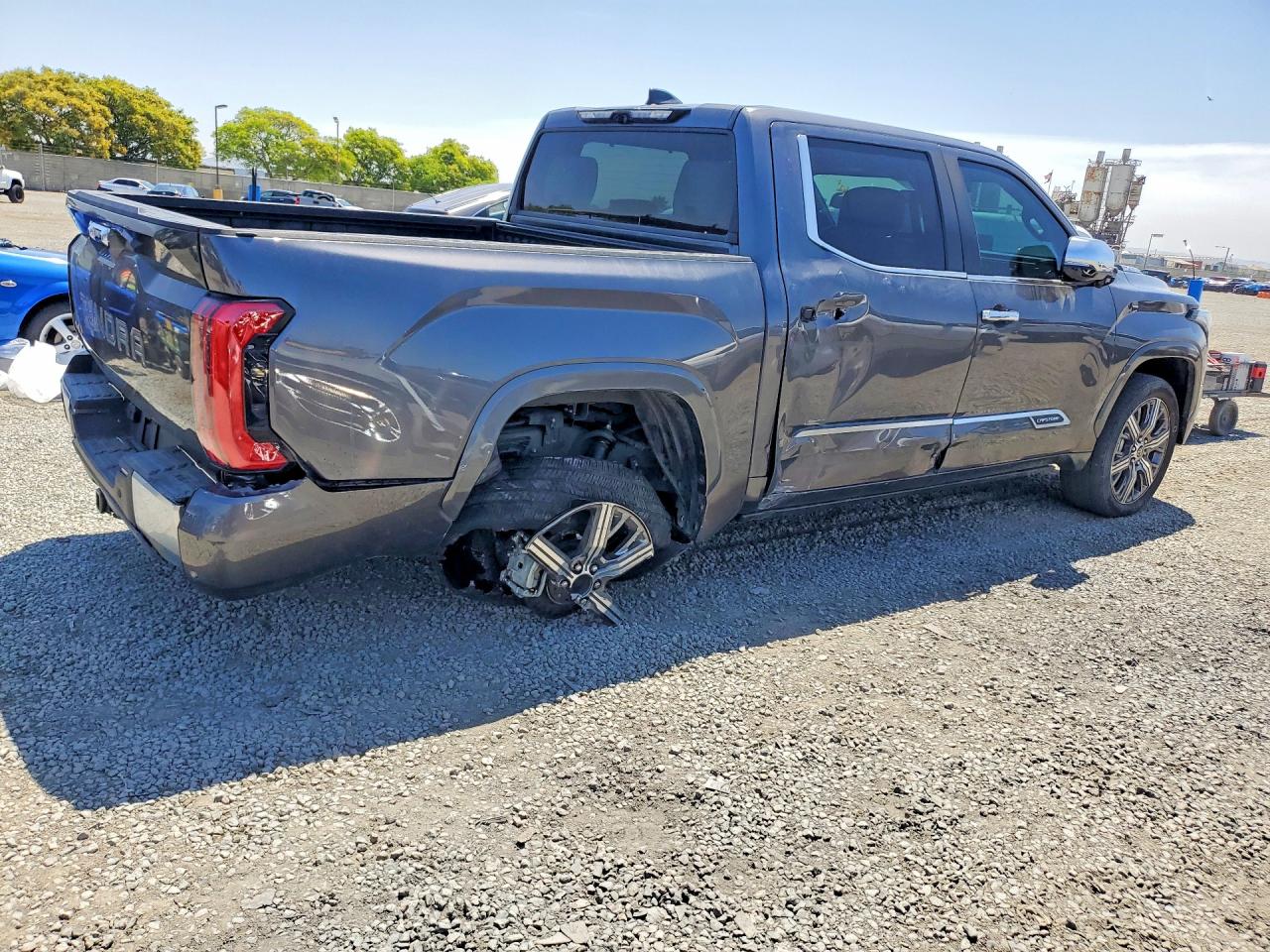 2024 TOYOTA TUNDRA photo 7