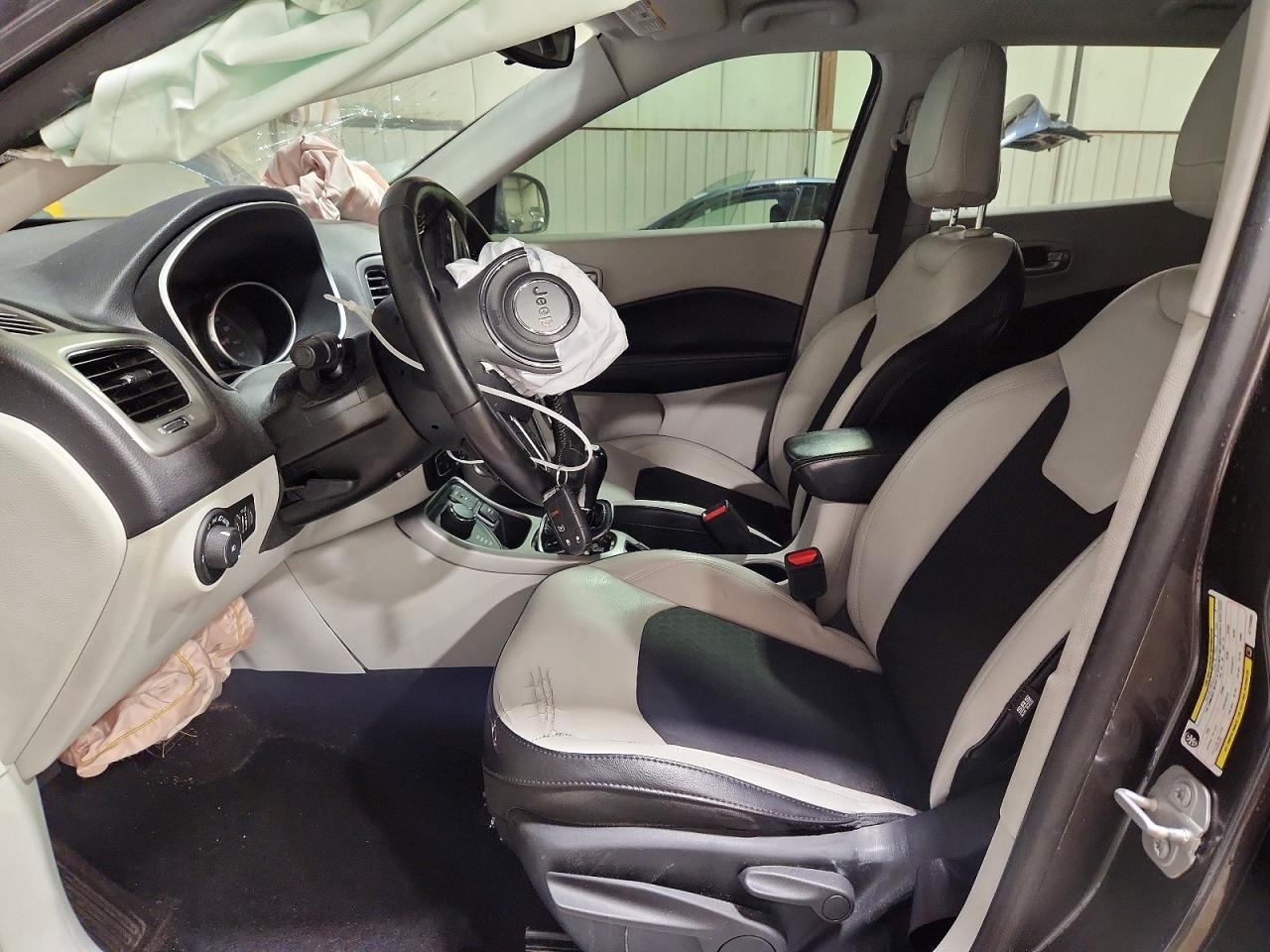 2019 JEEP COMPASS LATITUDE photo 13