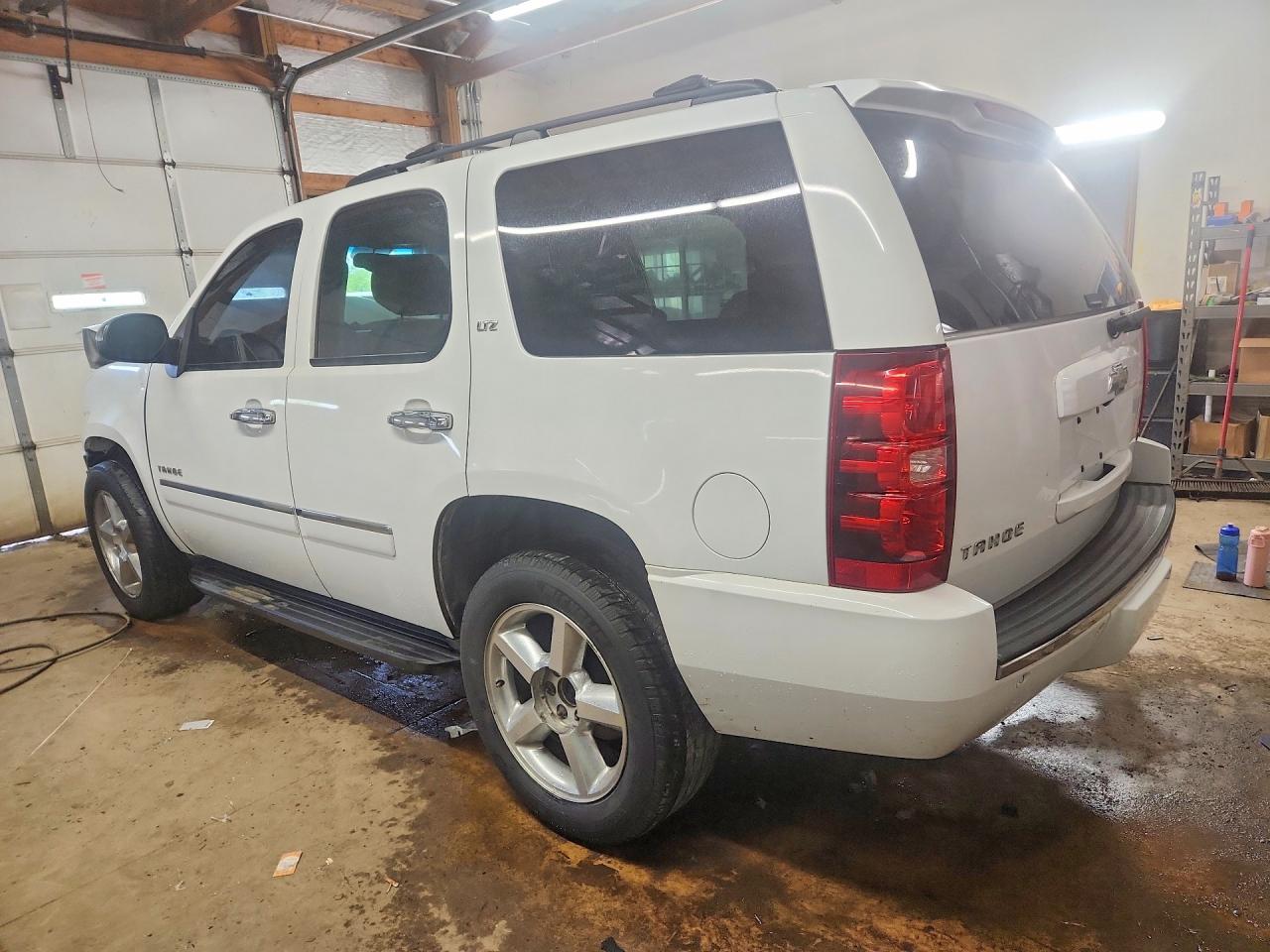 2011 CHEVROLET TAHOE K1500 LTZ photo 3