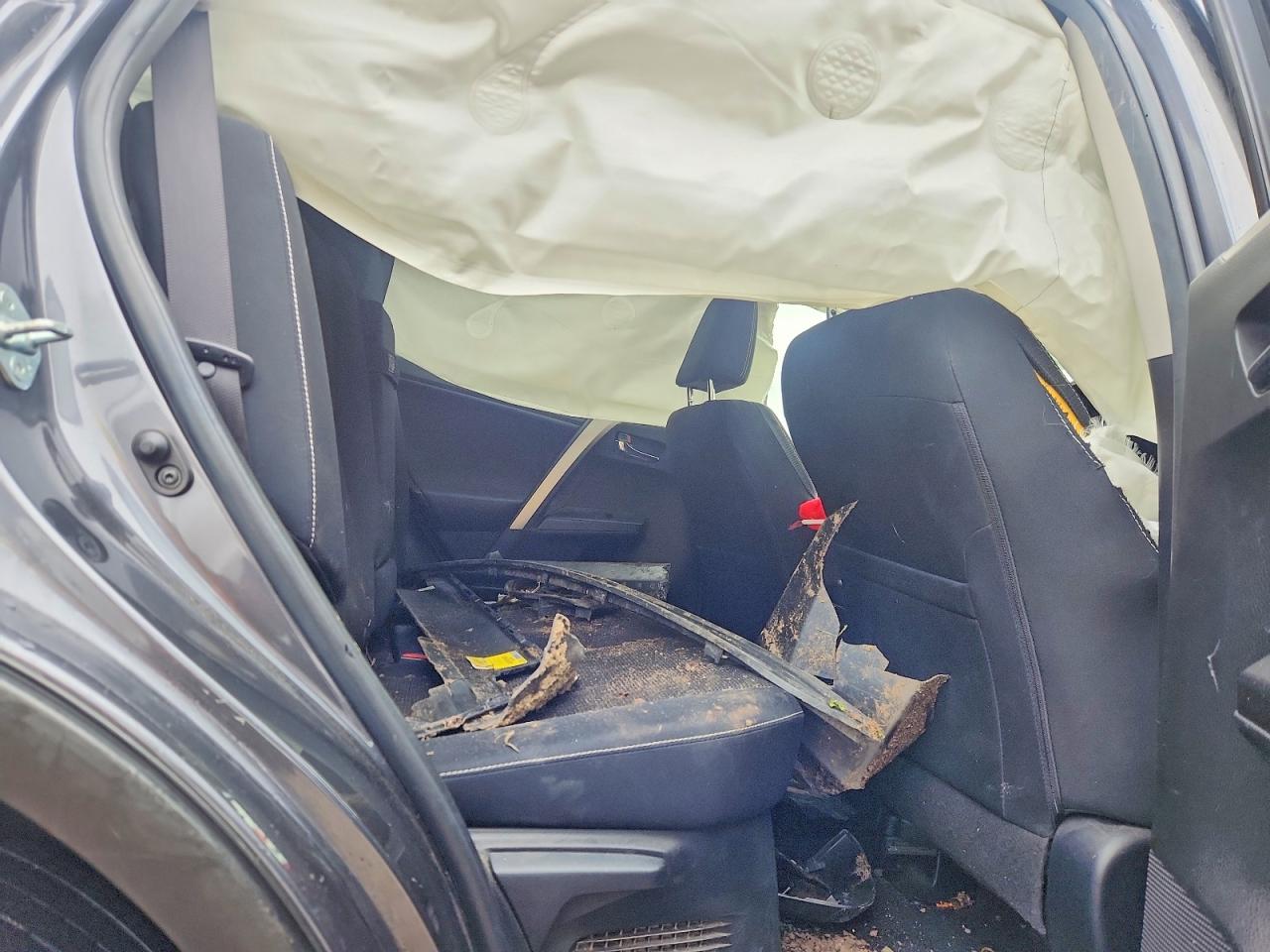 2016 TOYOTA RAV4 HV XLE photo 28