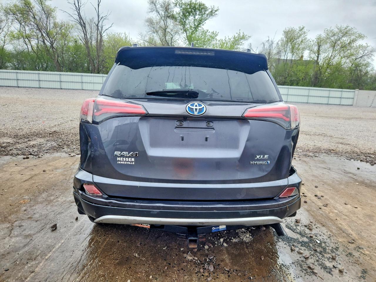 2016 TOYOTA RAV4 HV XLE photo 16
