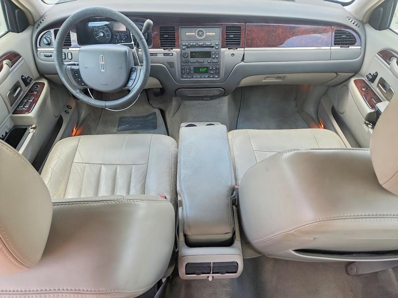 2007 LINCOLN TOWN CAR SIGNATURE photo 15