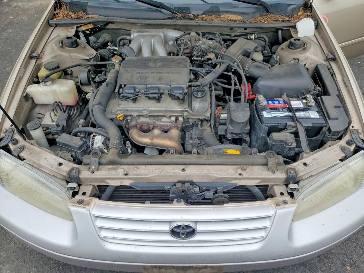 1999 TOYOTA CAMRY LE V6 photo 21