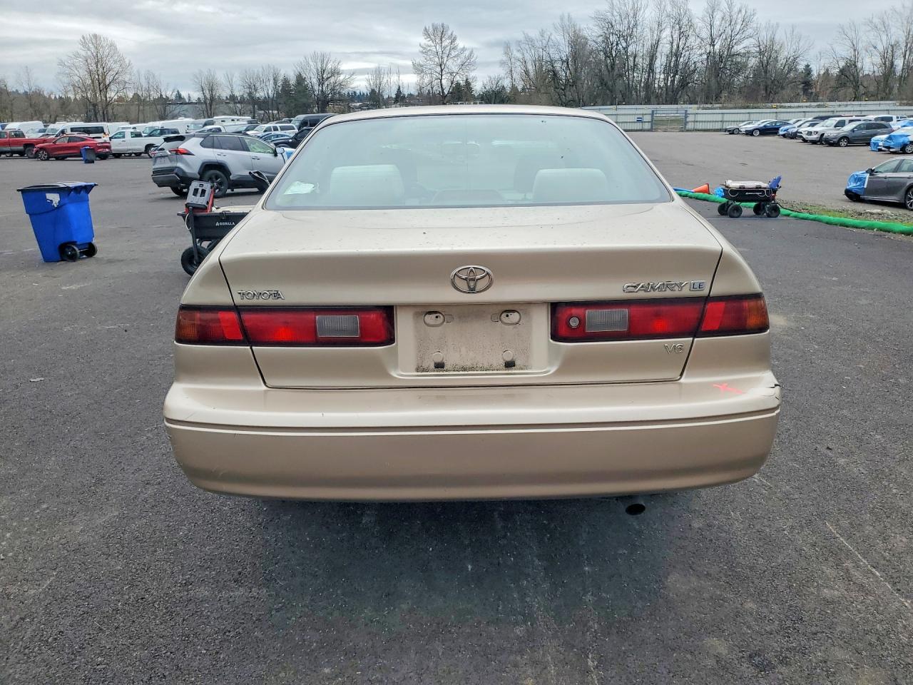 1999 TOYOTA CAMRY LE V6 photo 11