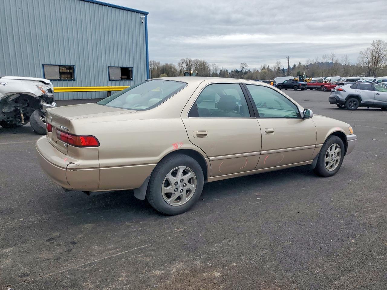 1999 TOYOTA CAMRY LE V6 photo 5