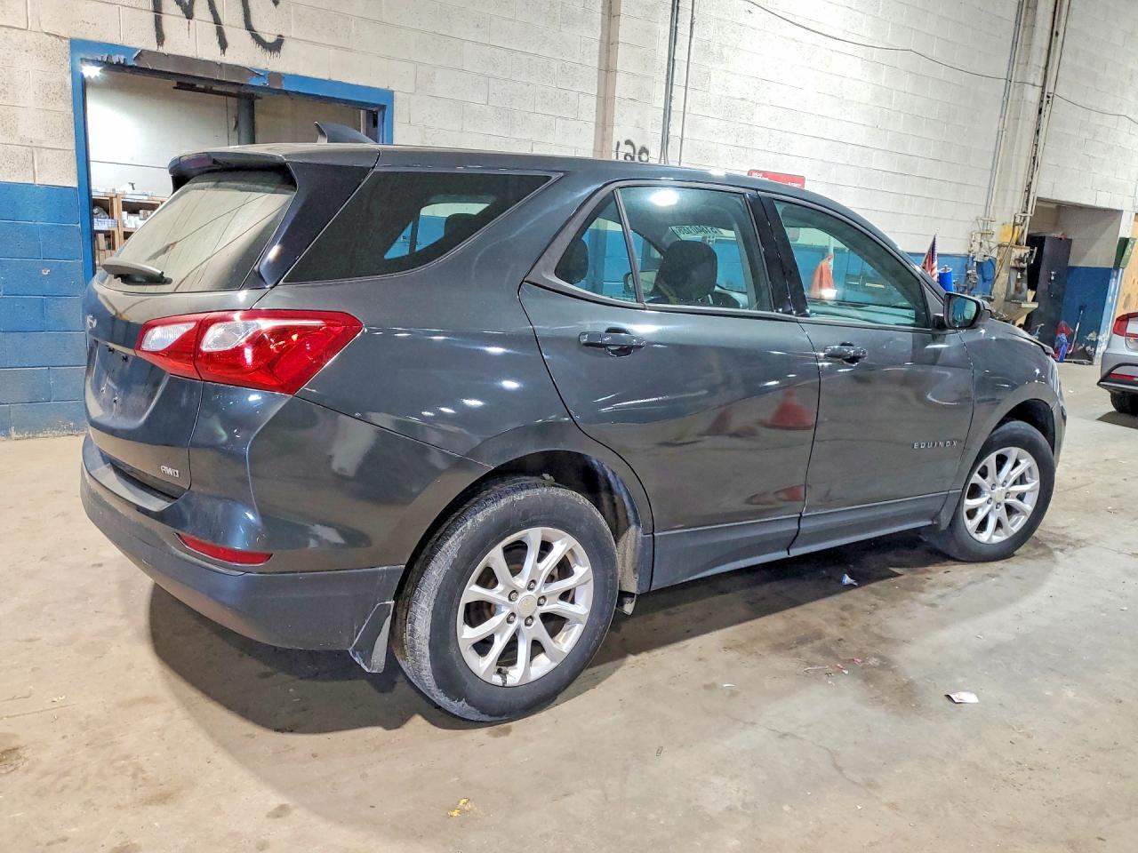 2019 CHEVROLET EQUINOX LS photo 5