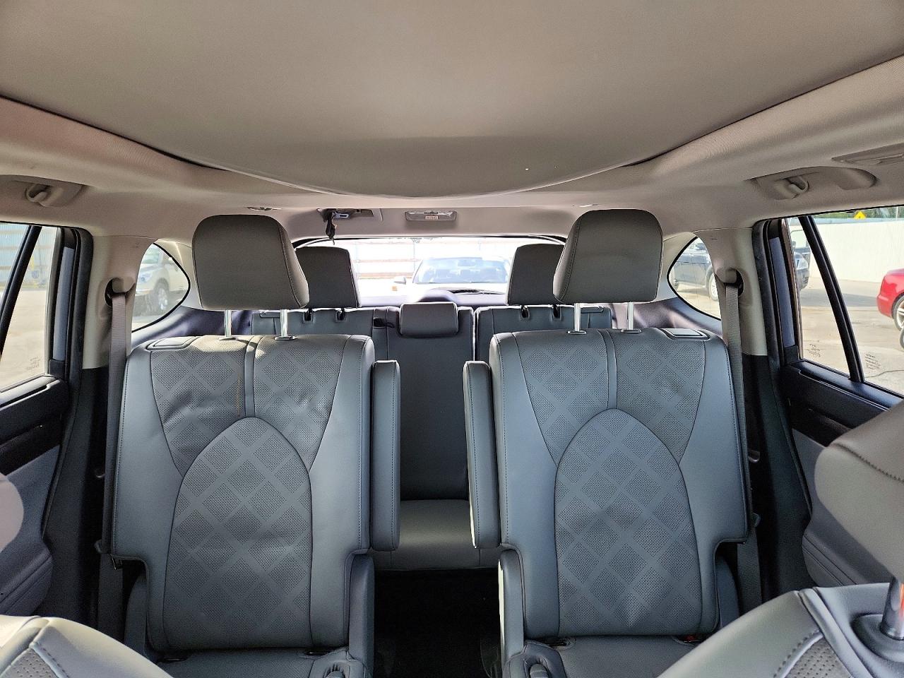 2022 TOYOTA HIGHLANDER PLATINUM photo 10
