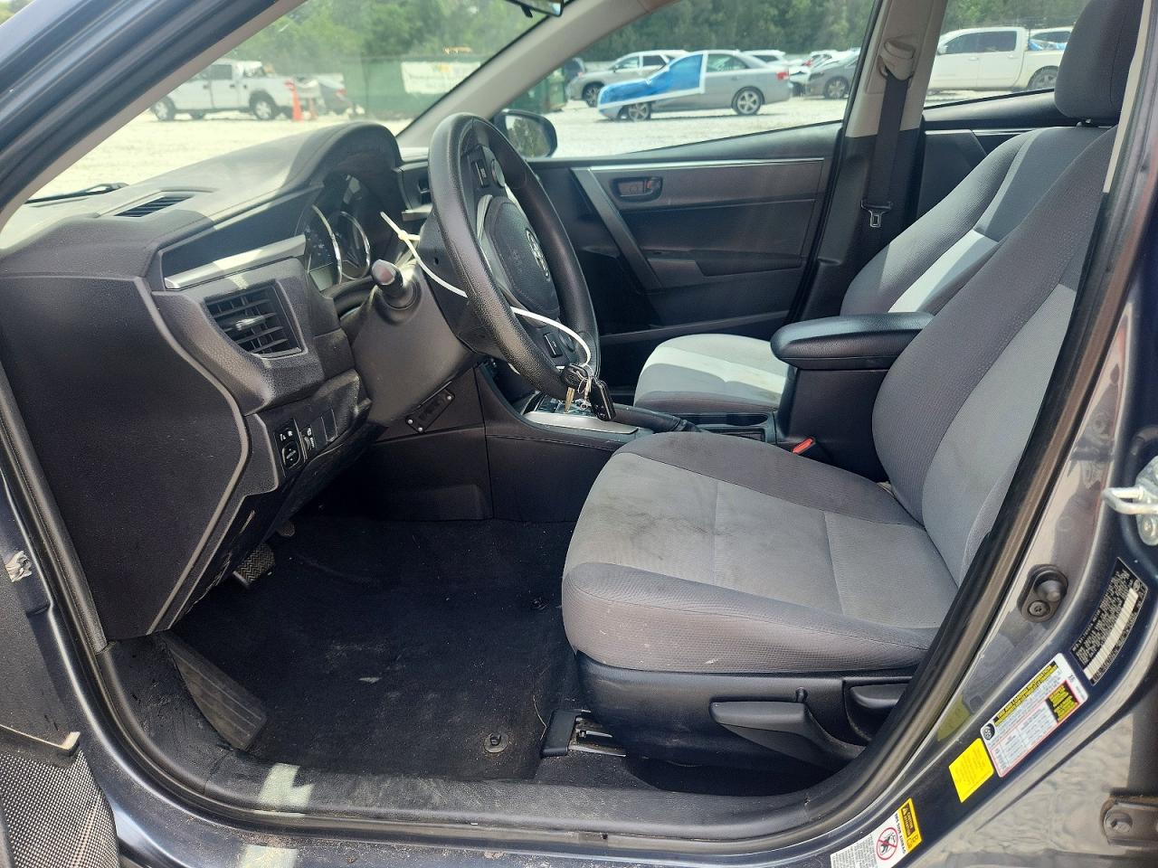 2015 TOYOTA COROLLA L photo 7