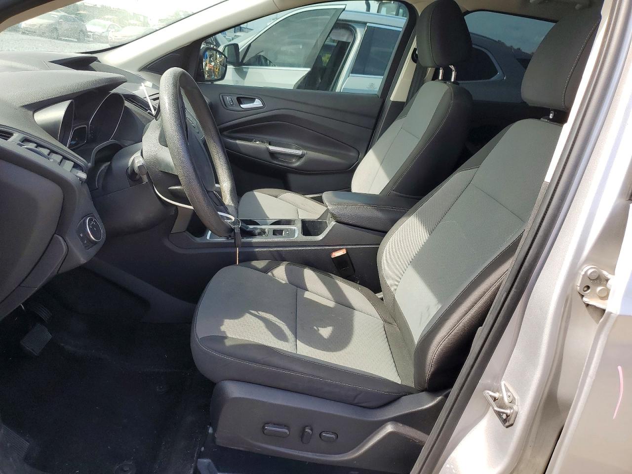 2017 FORD ESCAPE SE photo 13