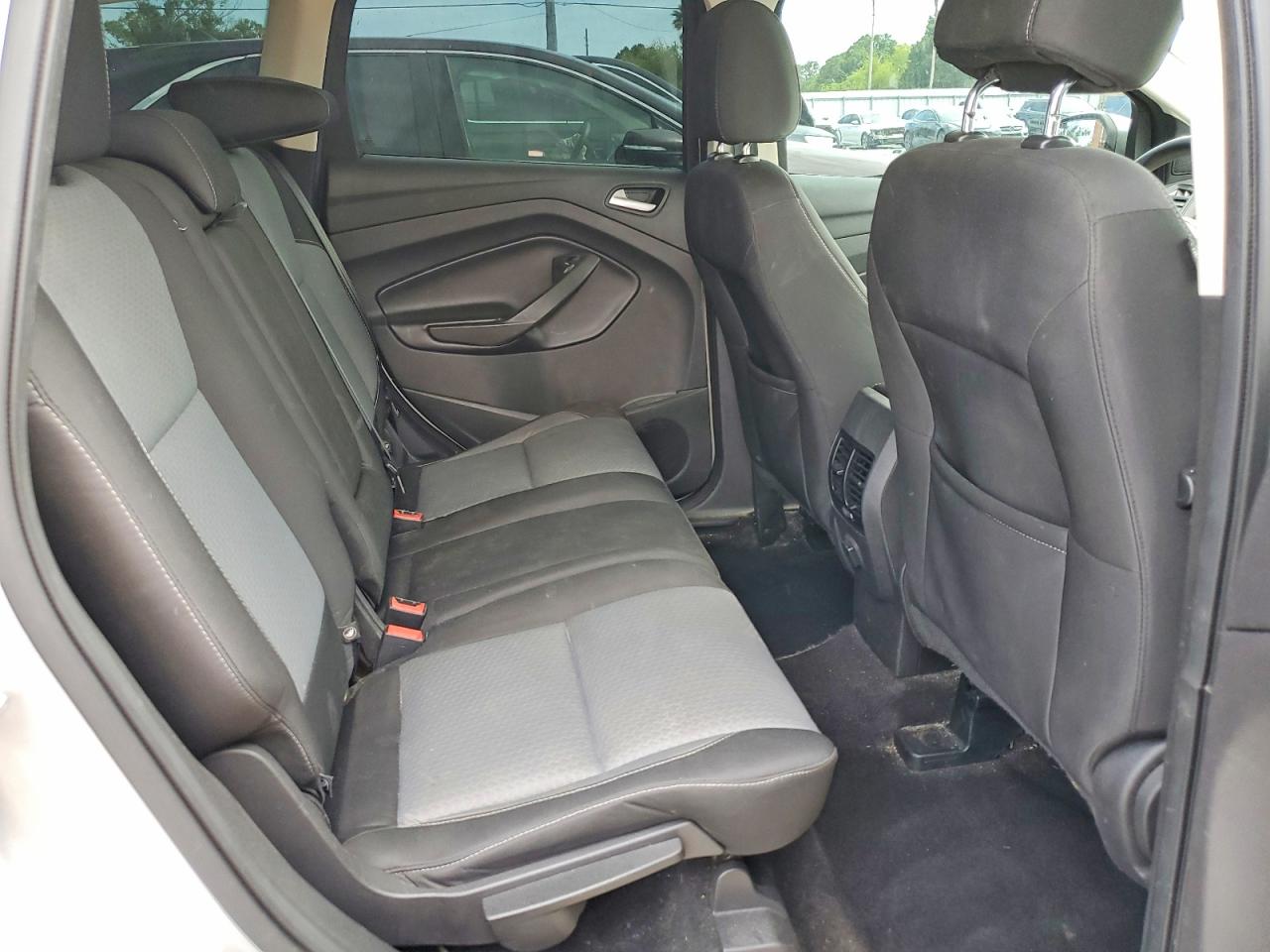 2017 FORD ESCAPE SE photo 21
