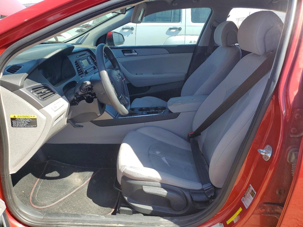 2017 HYUNDAI SONATA SE photo 19