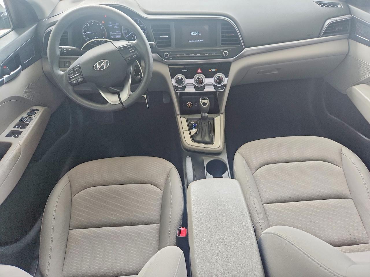 2019 HYUNDAI ELANTRA SE photo 8