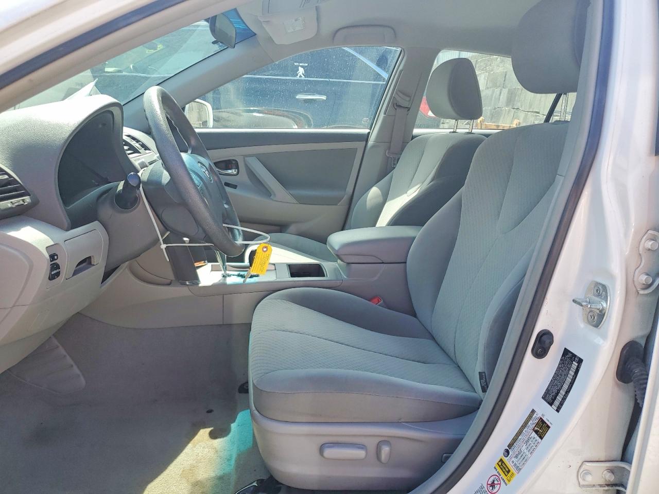 2009 TOYOTA CAMRY LE photo 13