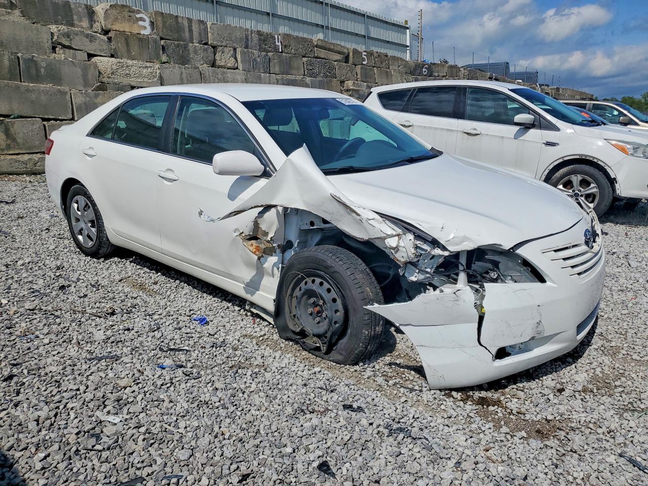 2009 TOYOTA CAMRY LE photo 7