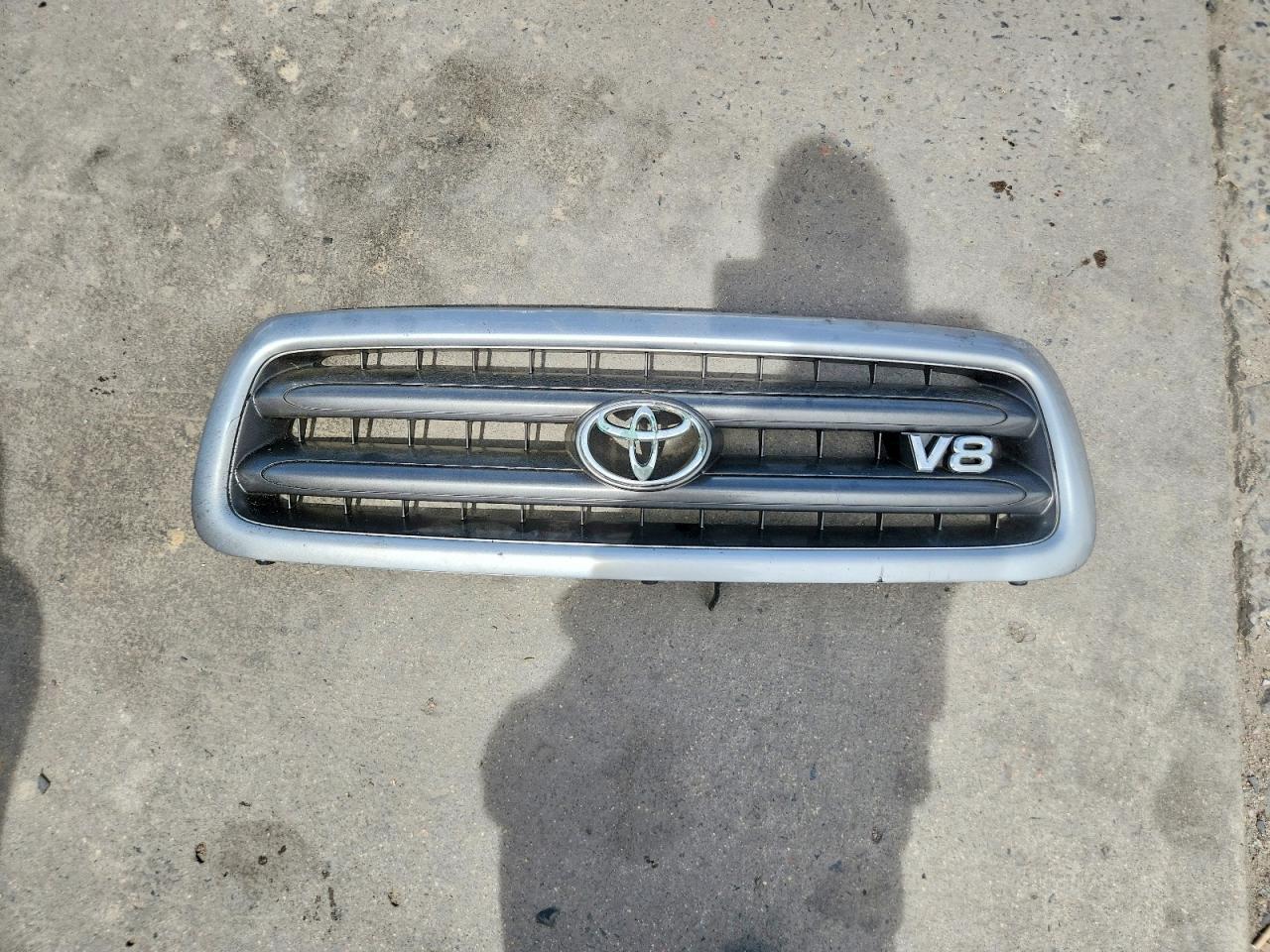 2004 TOYOTA SEQUOIA SR5 photo 37